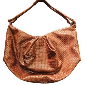 Chic Tan Woven Hobo Bag